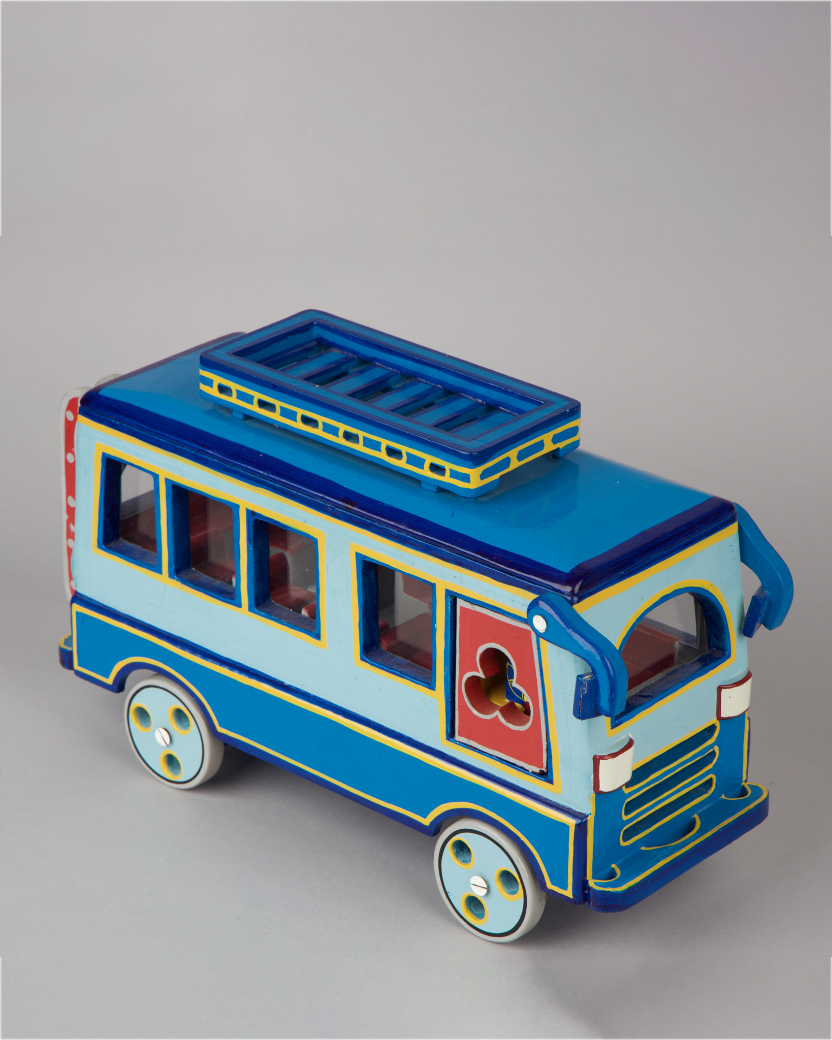 Jatrigana Lacquerware Bus- Malana