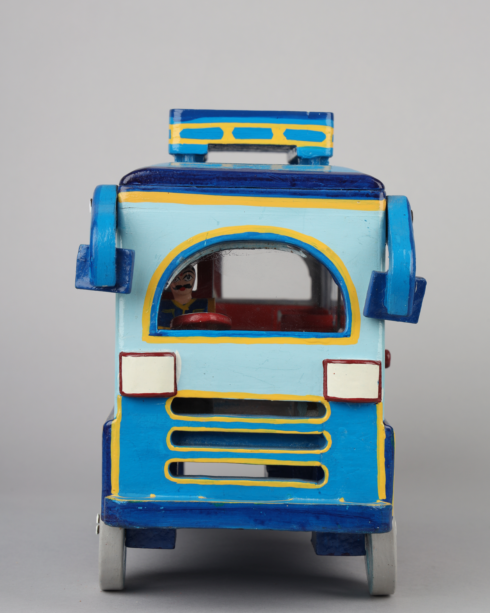 Jatrigana Lacquerware Bus- Malana