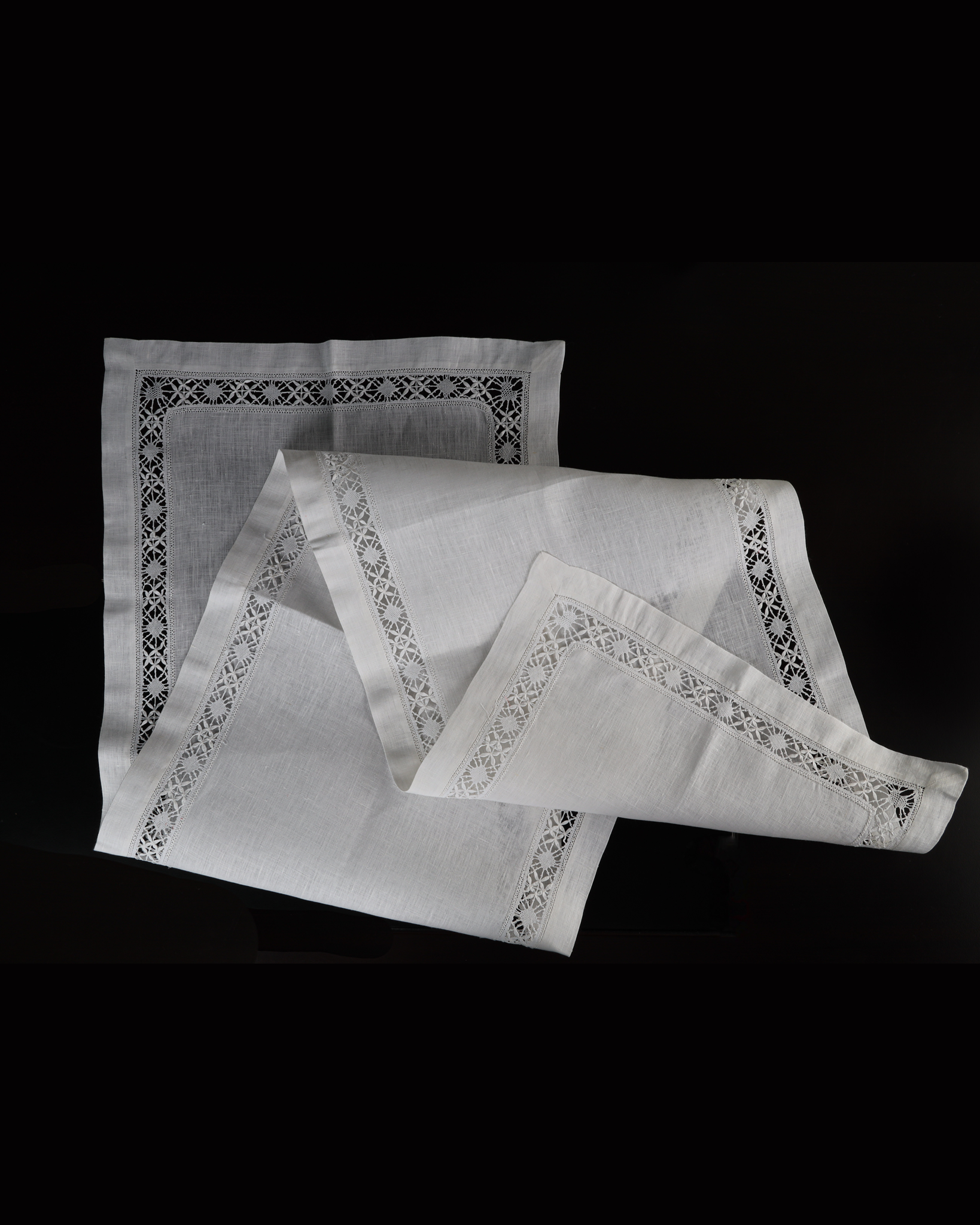 Cyril Bobbin Lace Table Runner