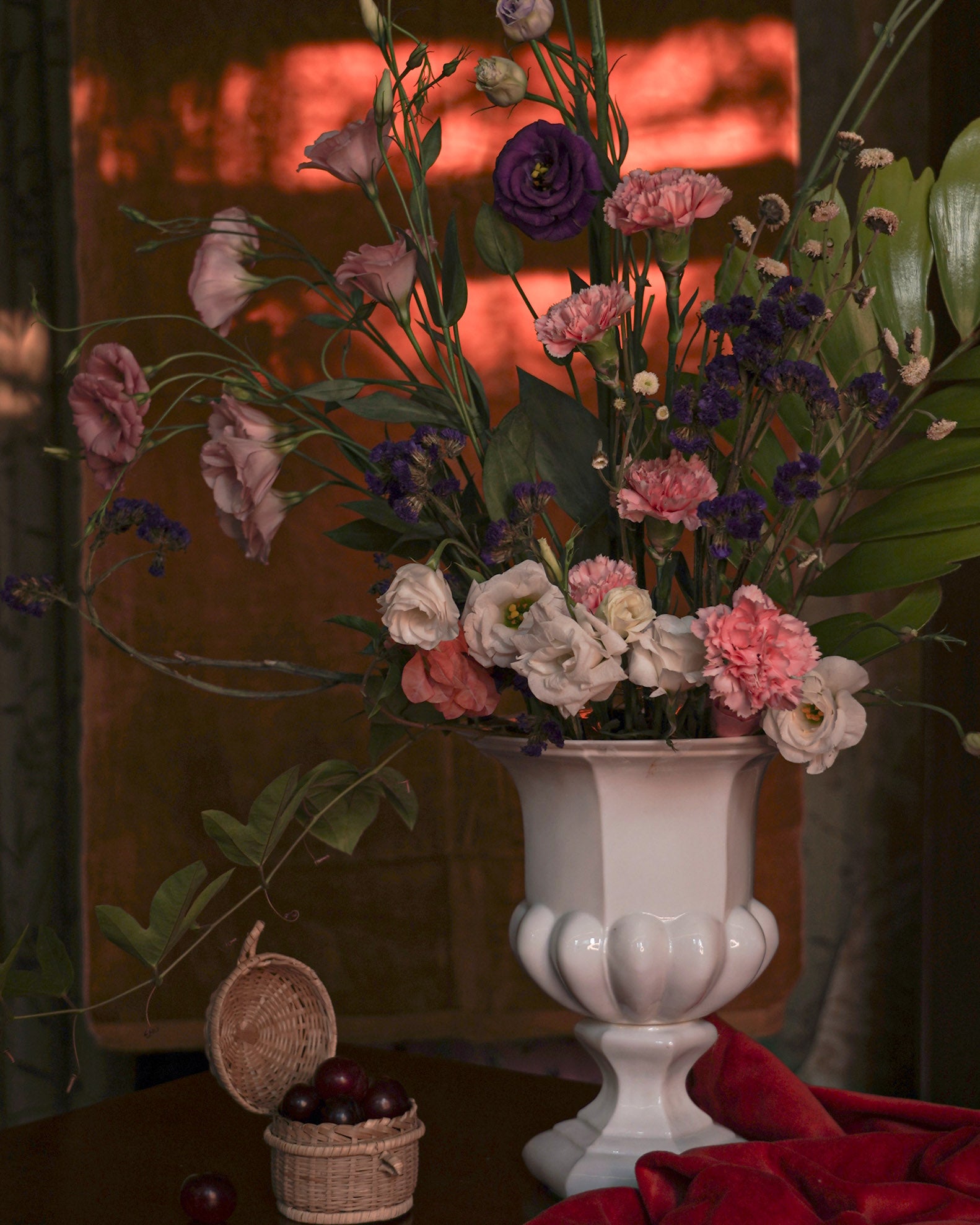 Flower vase, Crystal, Minimalist, Baroque, victorian