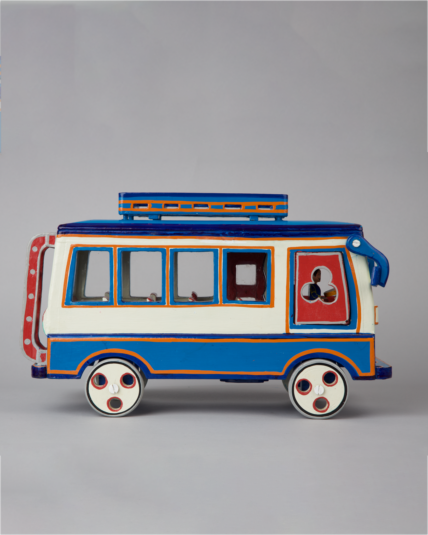 Jatrigana Lacquerware Bus- Panaji