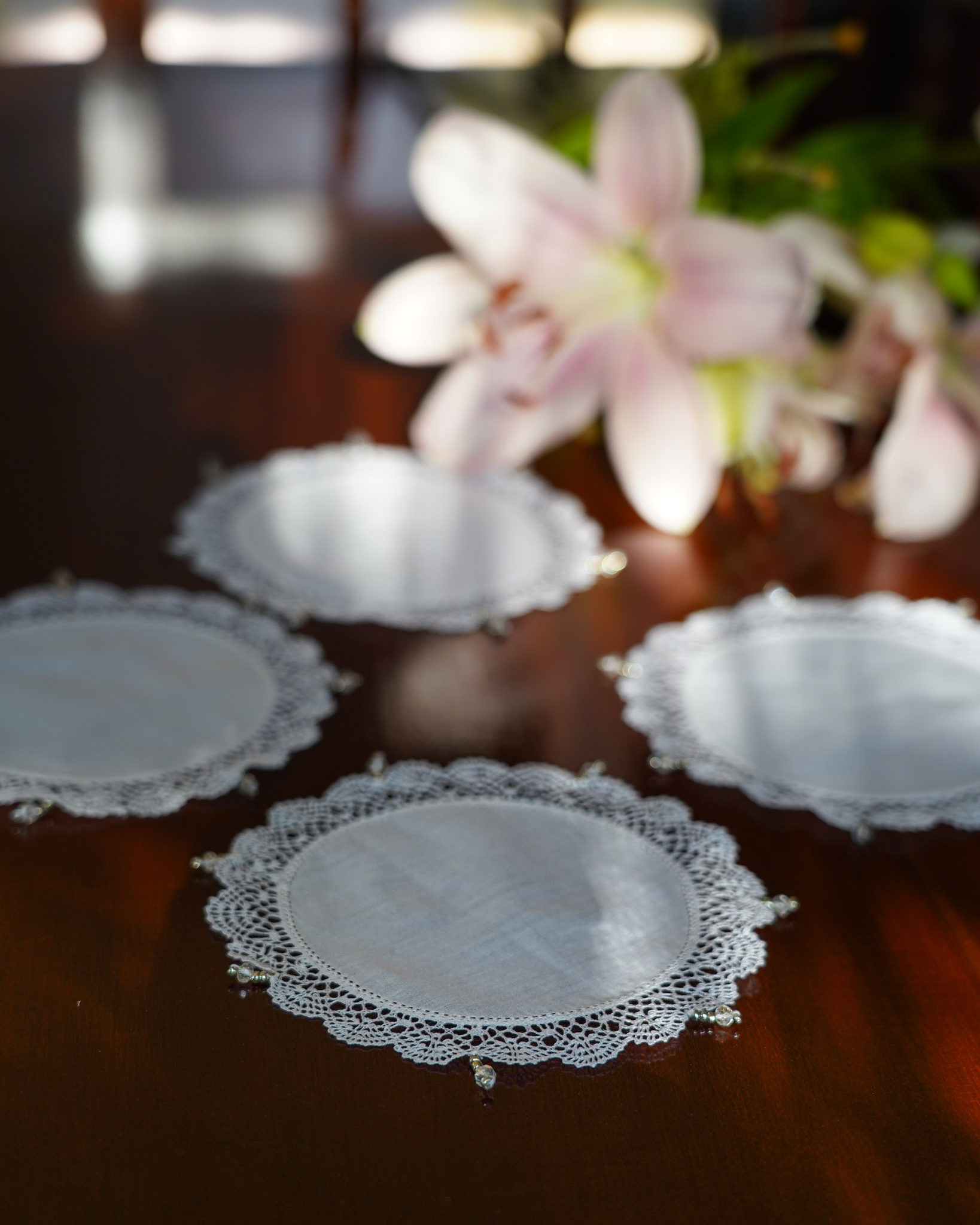 Cynthia Bobbin Lace Glass Mat Set
