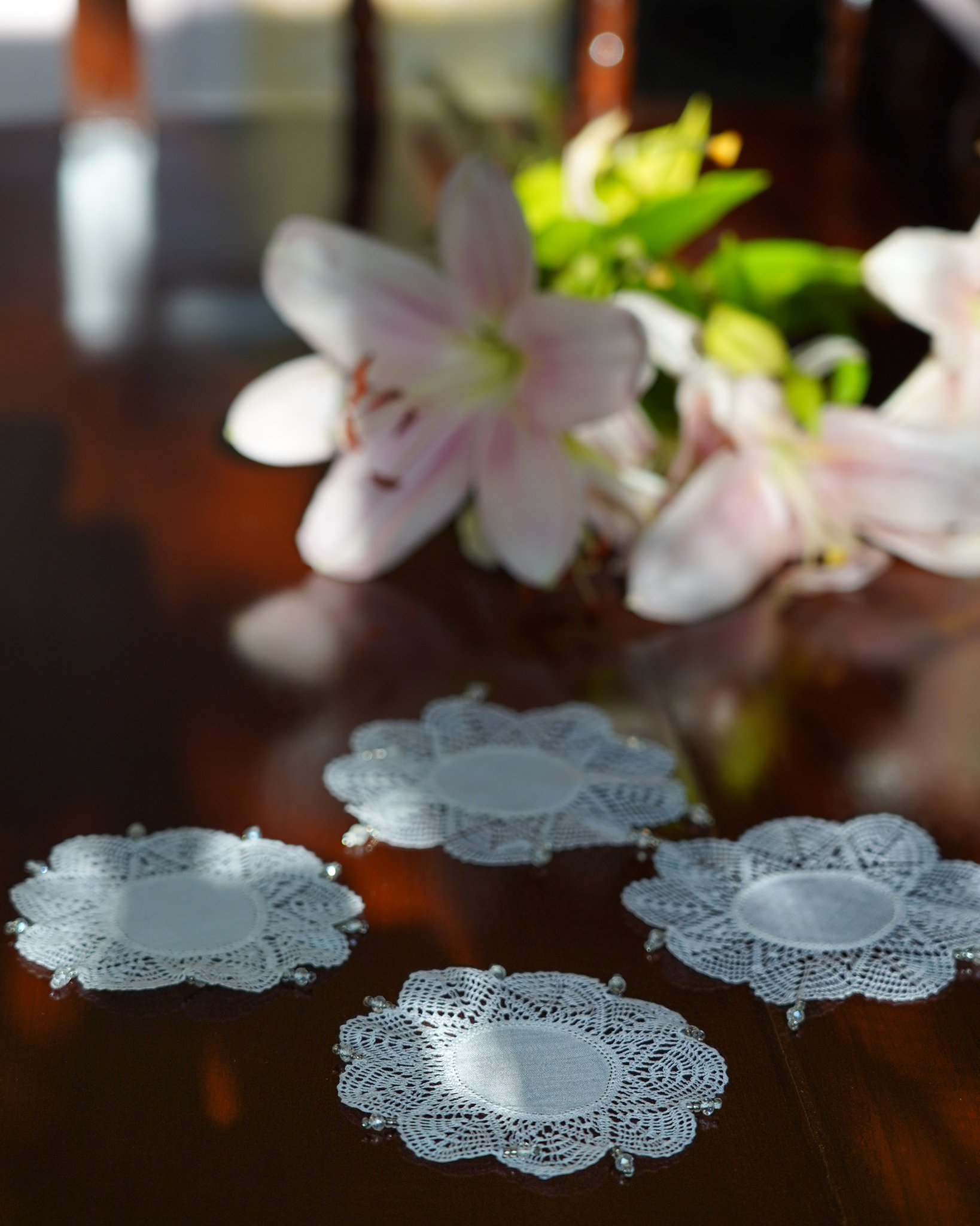 Edith Bobbin Lace Glass Mat Set